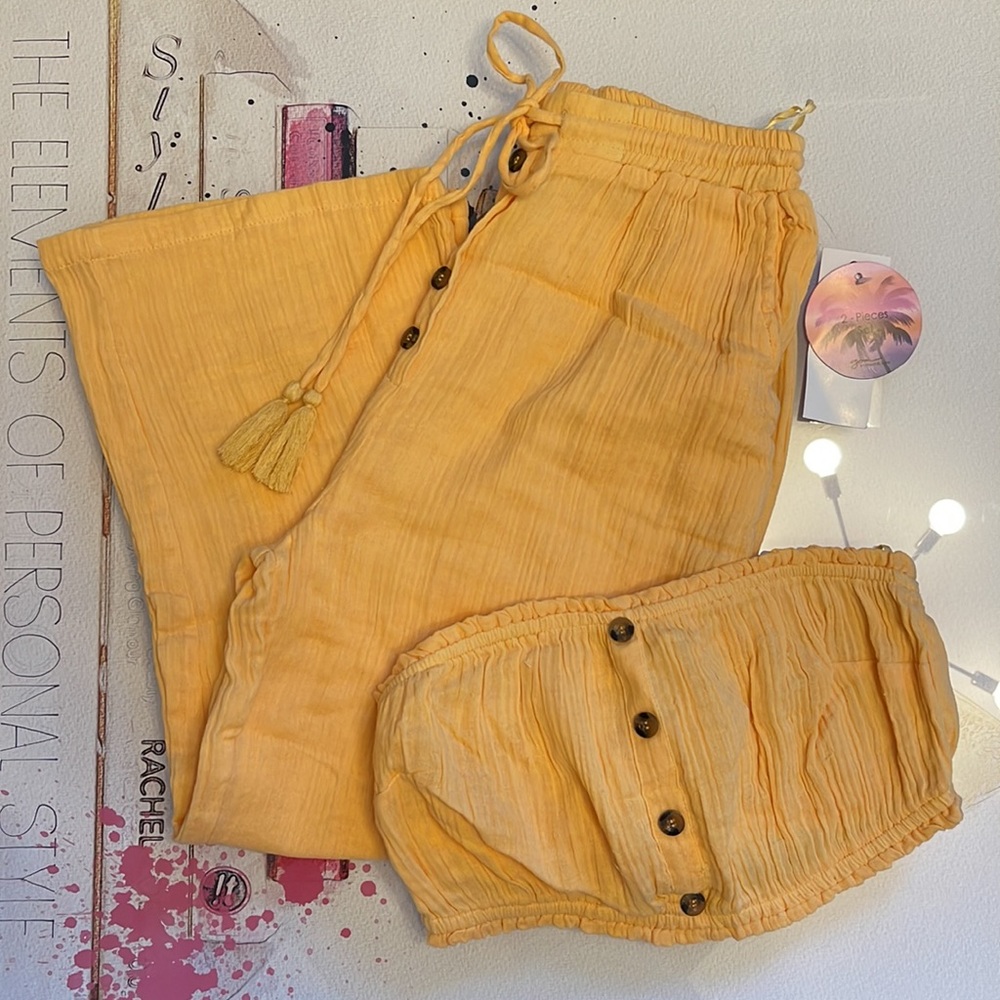 2 Piece Pants and crop top Yellow Size Small